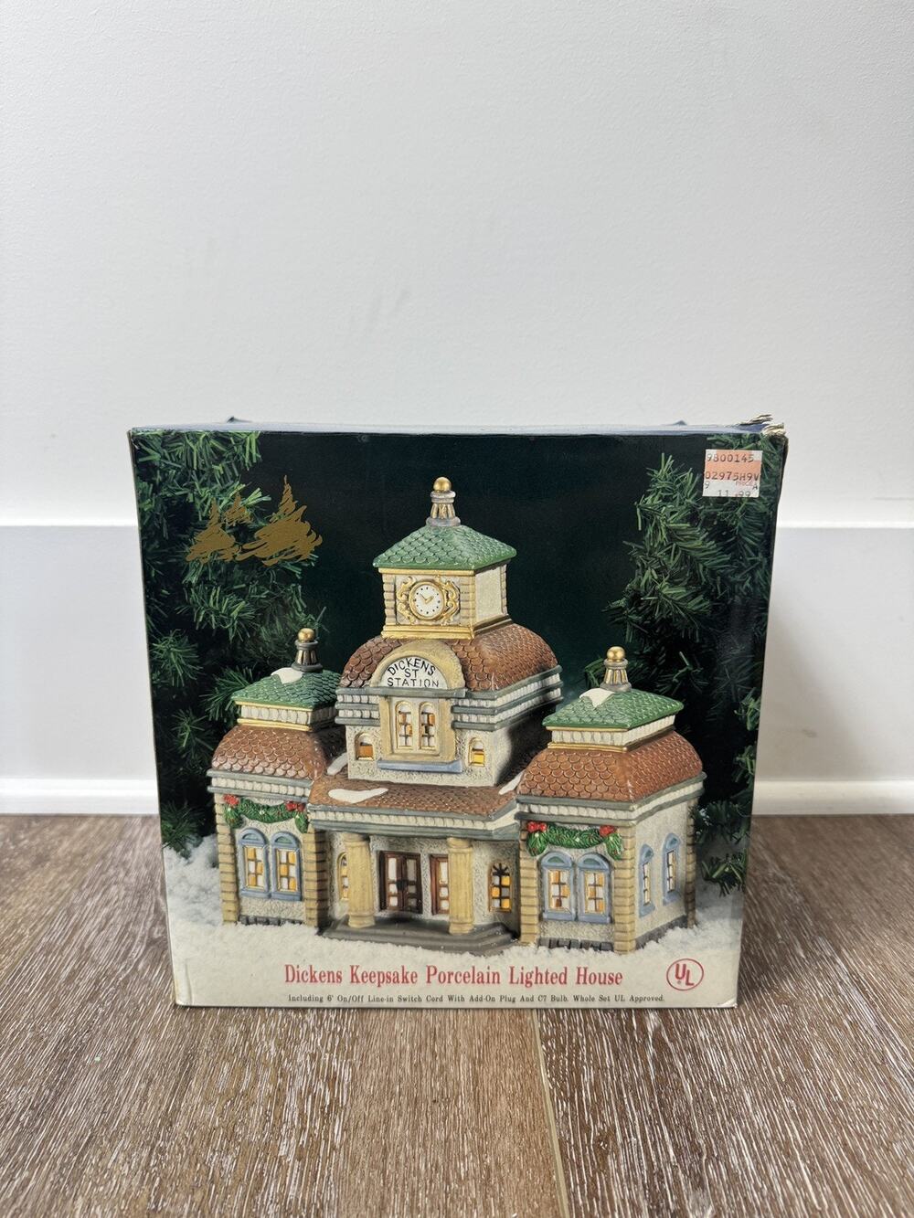1997 Dickens Keepsake Train Station Porcelain Lighted House - Tested & Works